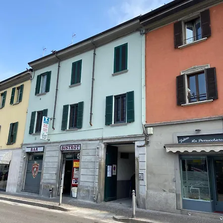 Old Center Apartment Como