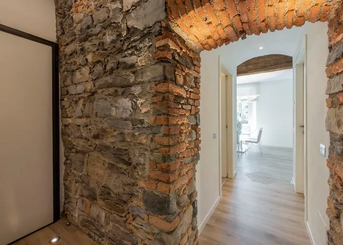 Old Center * קומו